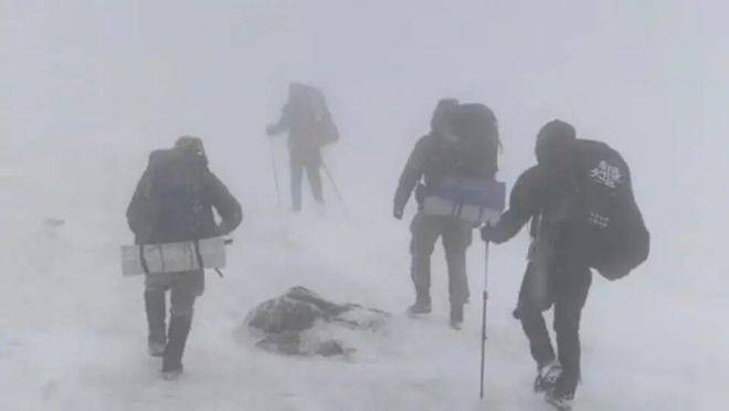 就成了户外人的致命诱惑？新葡京娱乐穿越鳌太线怎么(图6)